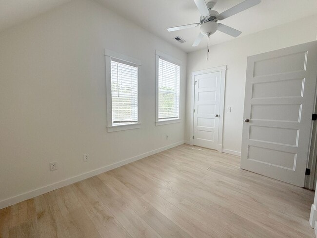 Building Photo - Pet-Friendly 3-Bedroom Home with Modern Features, Covered Deck & Bright Open Space