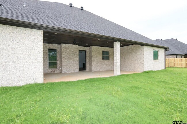 Building Photo - 16503 Cooper Wy