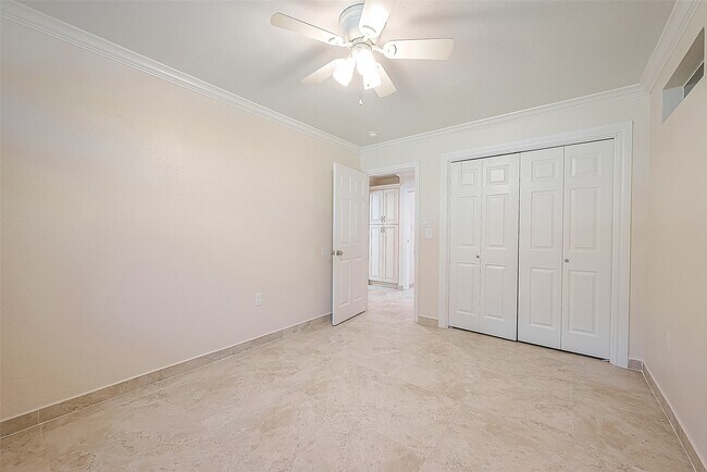 Building Photo - 3019 Stoney Brook Dr