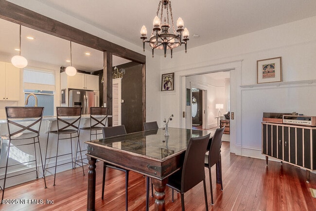 Building Photo - 1838 Silver St