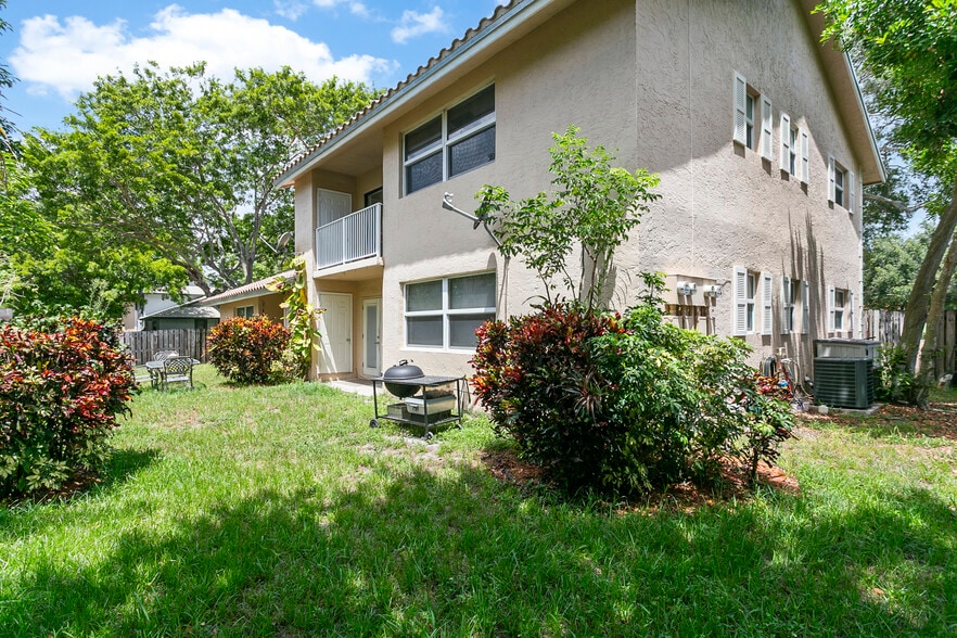 Building Photo - 11492 NW 45th St