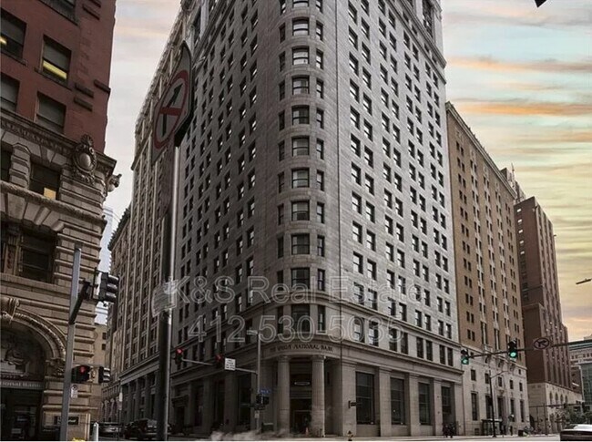 Building Photo - 306 Fourth Avenue - Unit 302