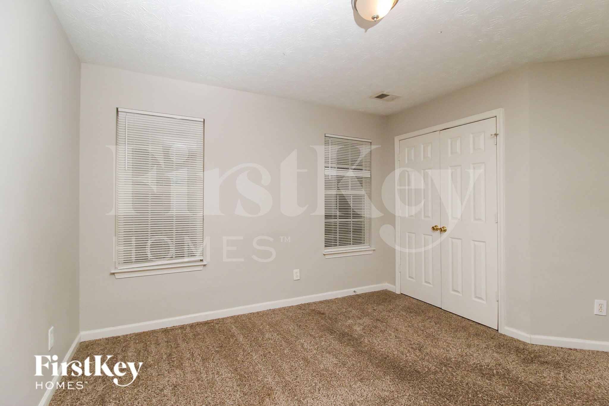 Building Photo - 7046 Setters Way