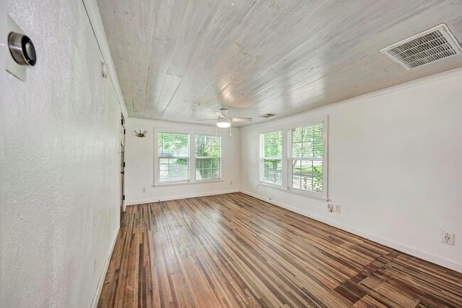 Building Photo - 1407 Leona St