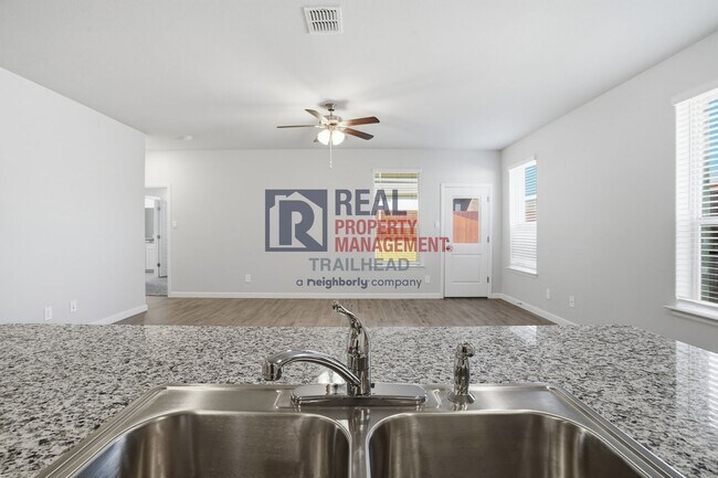 Building Photo - Spacious 5-Bedroom Home with Contemporary Living Spaces