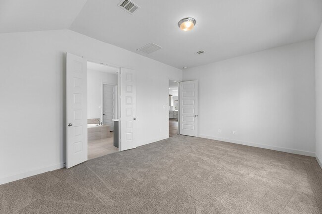 Building Photo - 30039 Gold Finch Pl
