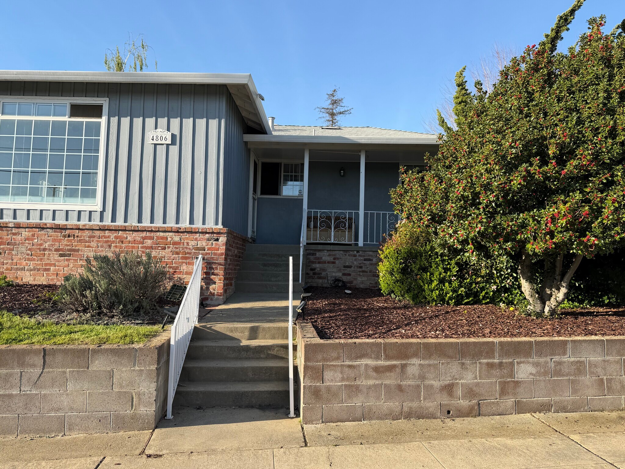 Building Photo - 4806 Lodi Way