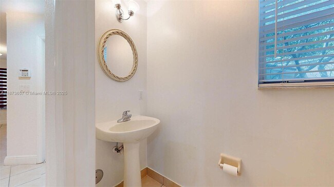 Building Photo - 12819 SW 31st Ct