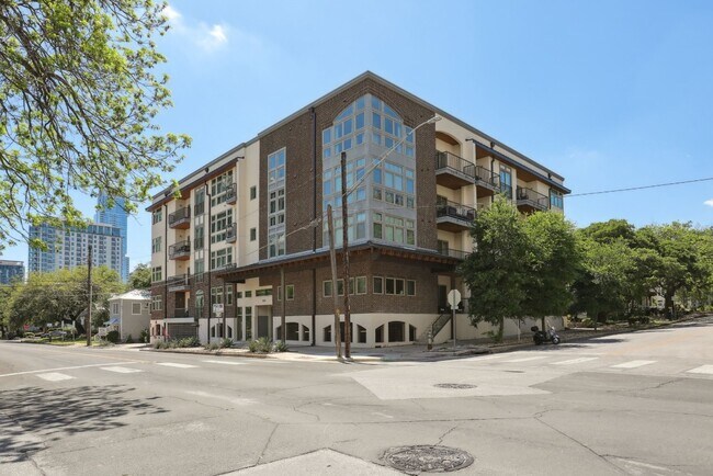 Building Photo - 908 Nueces St