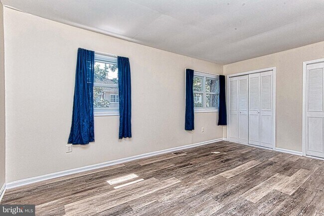 Building Photo - 8467 Ivy Glen Ct