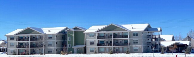 Building Photo - Stunning 2 Bedroom 2 Bathroom Apartment *R...