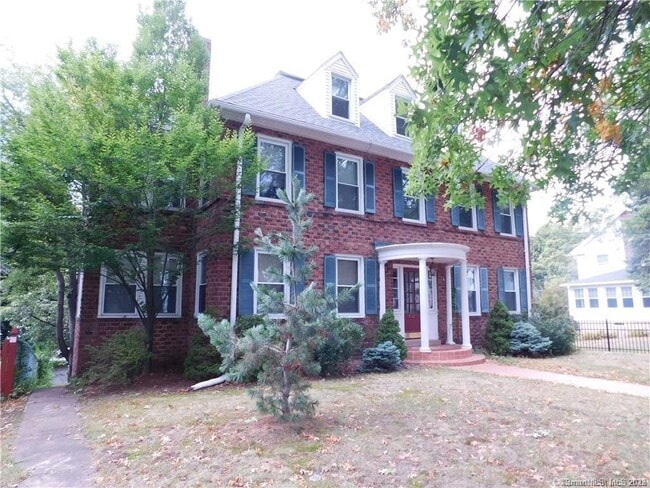 Building Photo - 512 Townsend Ave