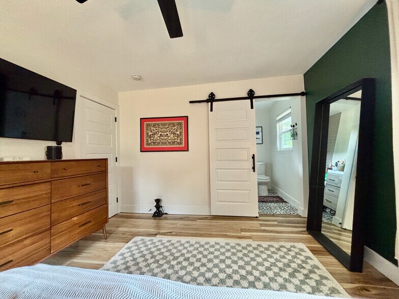 Building Photo - 2409 Princeton Dr