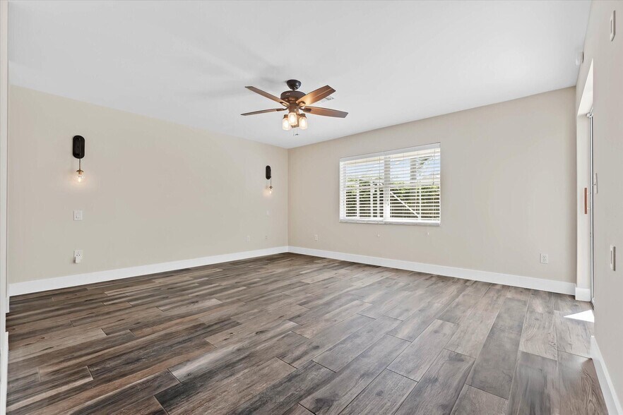 Building Photo - 1021 Corallita Ct