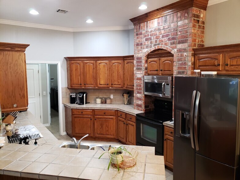 Kitchen - 16700 VALDERAMA WAY