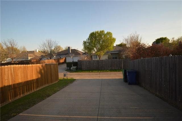 Building Photo - 5513 Stonemoss Dr