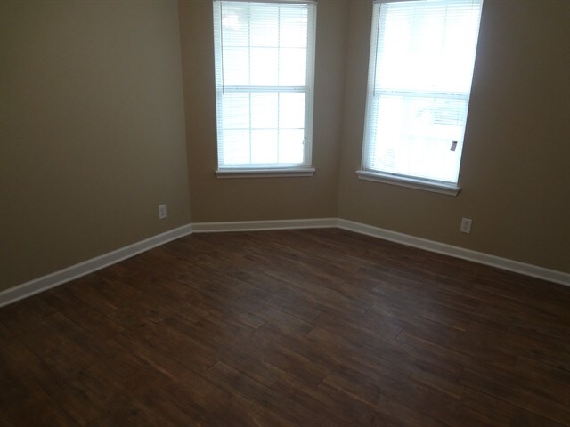 Building Photo - 4648 Birmingham Drive