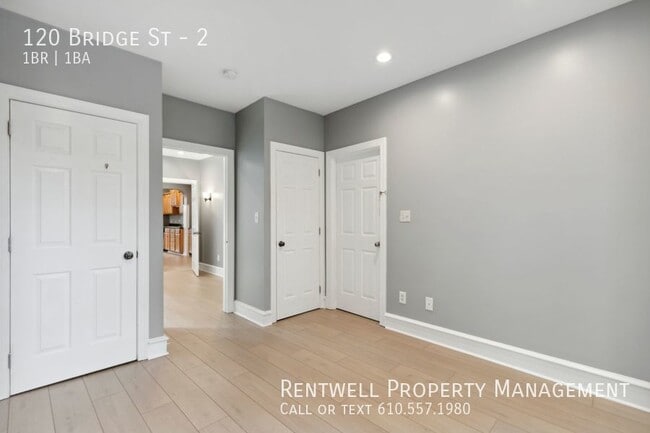 Building Photo - 1BR 1BA Apt.located in Downtown Phoenixvil...