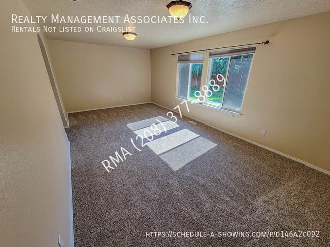 Building Photo - 569 E Heritage Park St