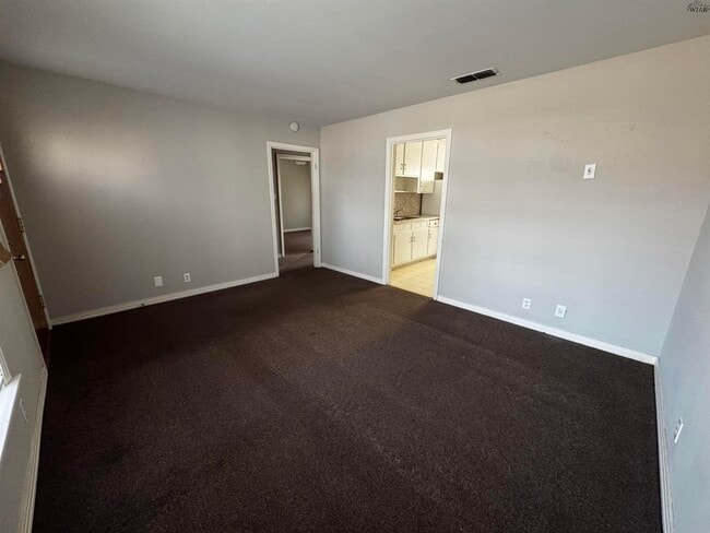 Building Photo - 2407 Inglewood Dr