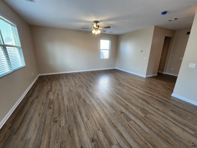 Building Photo - 223 Flowing Meadows Dr