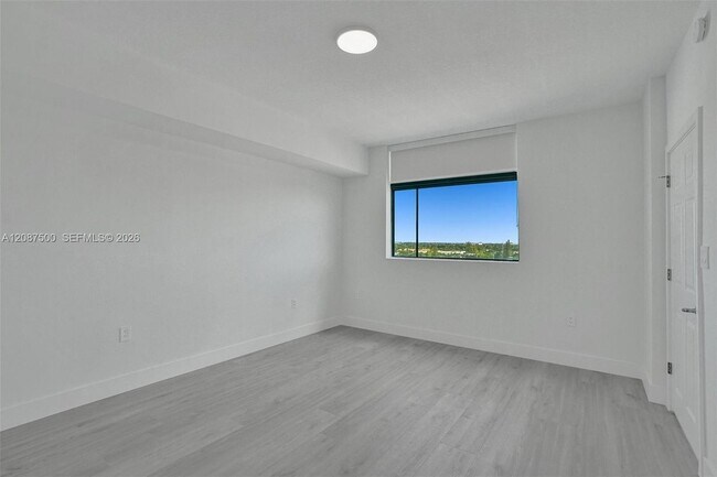 Building Photo - 140 S Dixie Hwy