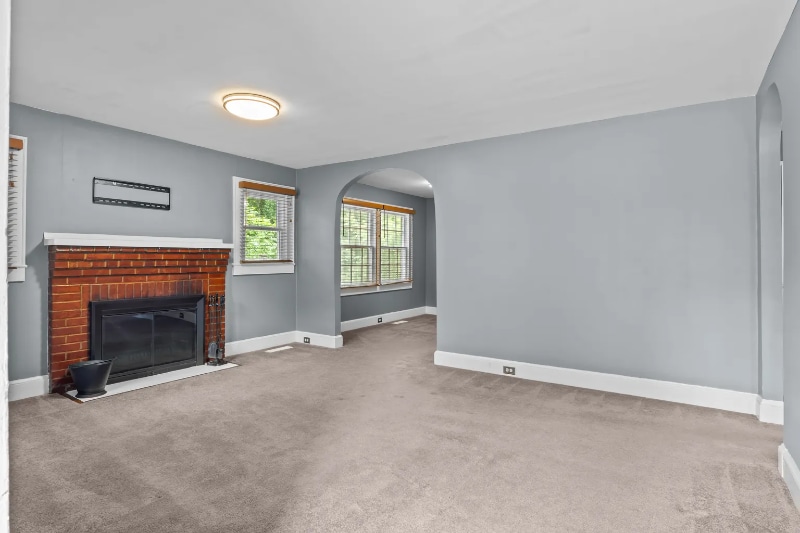 Building Photo - 307 Church St