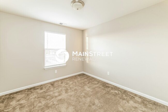 Building Photo - 4 Bedroom Pet-Friendly Home in Mount Washi...