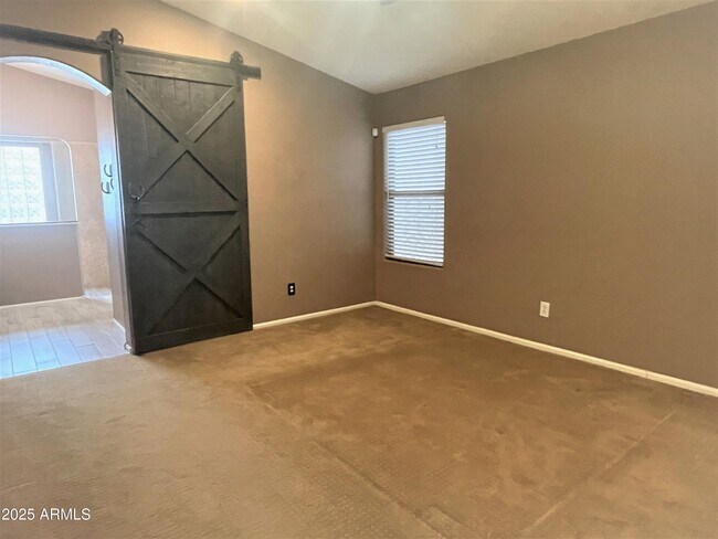 Building Photo - 416 E Chicory Pl