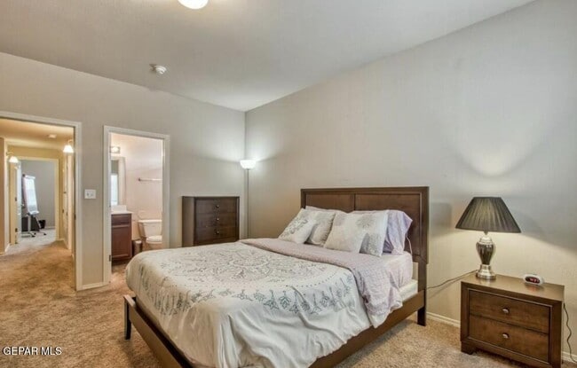 Building Photo - 14300 Gil Reyes Dr