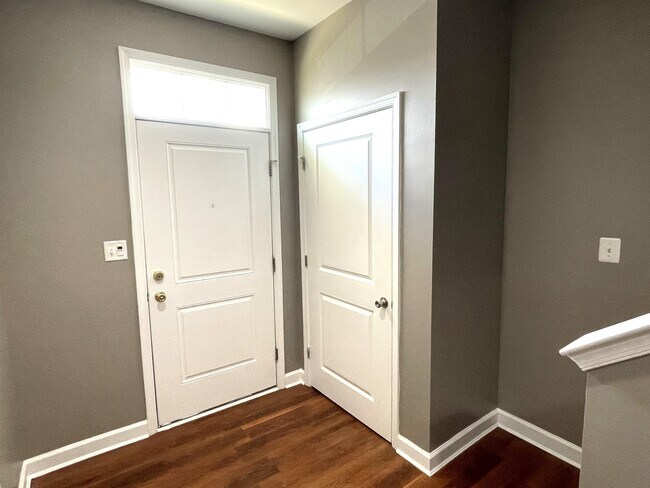 Building Photo - 262 Garrison Way