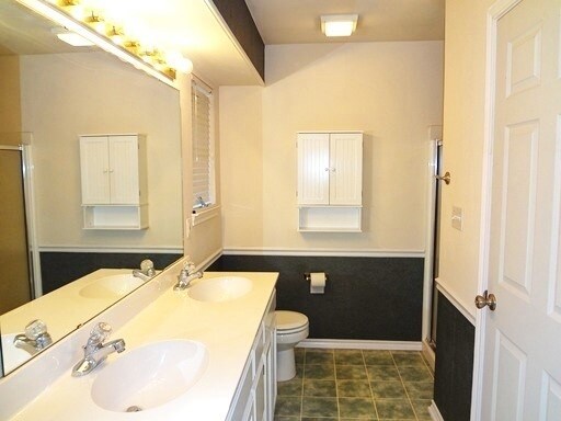 Building Photo - 2216 Lattimore St
