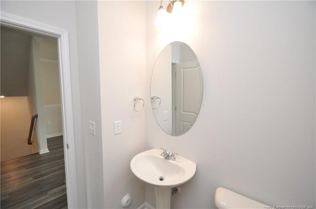 Building Photo - 1057 Shoreside Dr