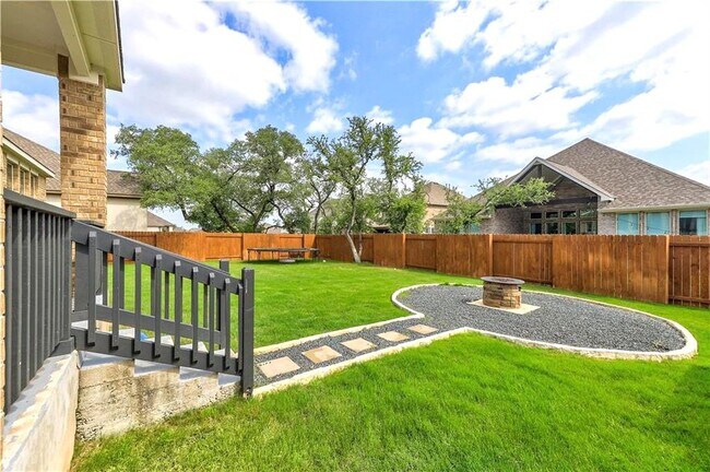 Building Photo - 1408 Saddlespur Ln