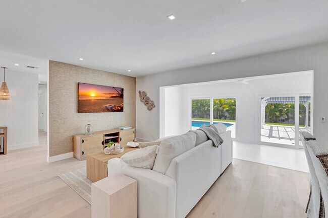 Building Photo - 530 NW 14th St