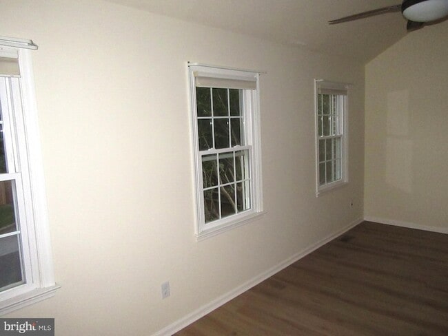 Building Photo - 512 Cobblers Ln