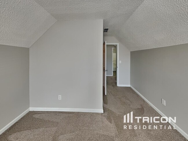 Building Photo - 218 Bo Simpson Pkwy