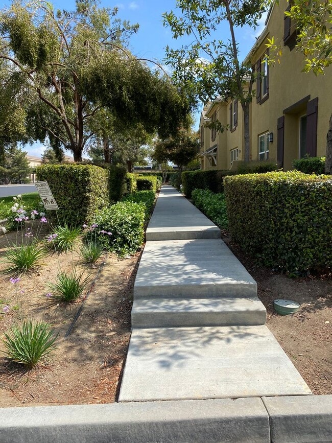 Building Photo - AVAILABLE! Pool Townhome/ Murrieta 2BR + Office, 2 Car Attached Garage