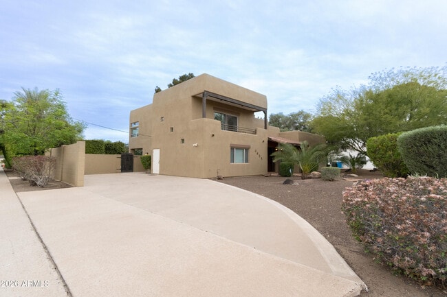 Building Photo - 4451 E Earll Dr