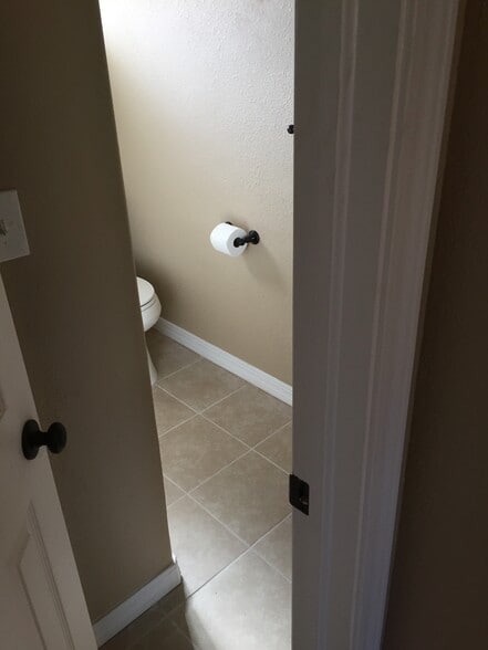 Building Photo - 203 S Mesa St