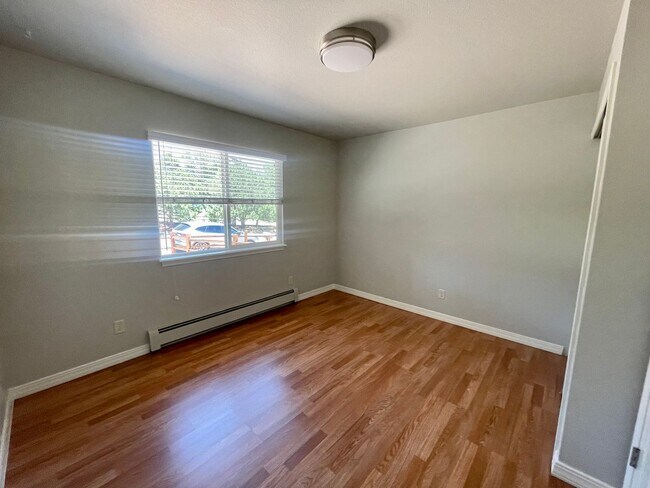 Building Photo - 2511 Park Pl