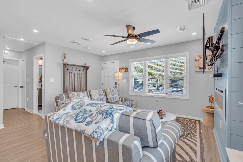 Building Photo - 213 E Syracuse Ave