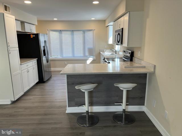 Building Photo - 17207 Manning Dr