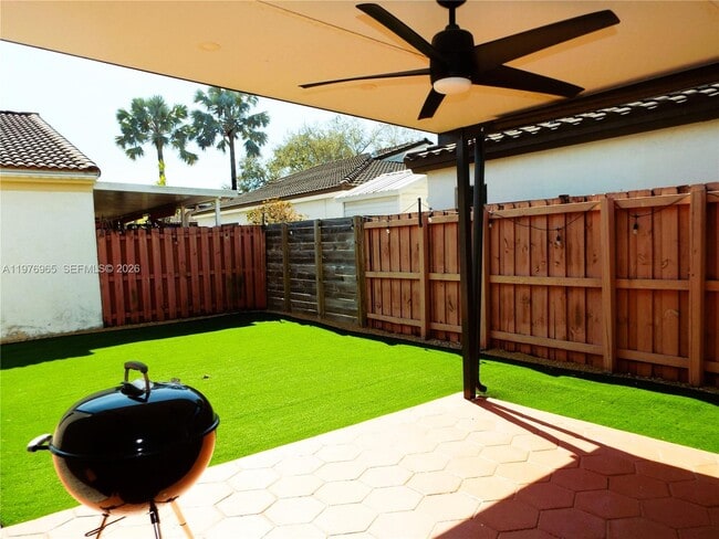 Building Photo - 422 SW 88th Pl