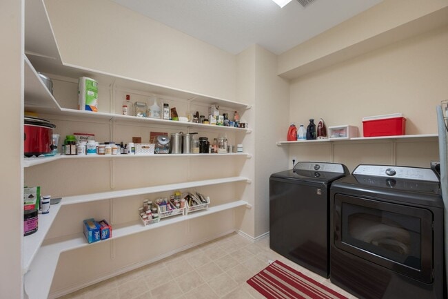 Building Photo - Charming 3-Bed in Avery Ranch | Park Views...