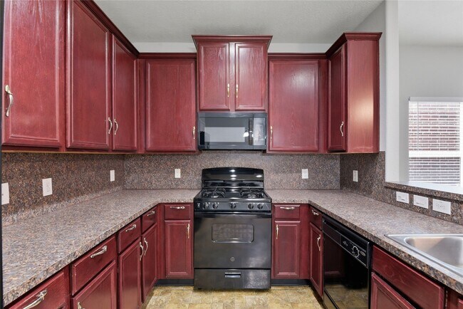 Building Photo - 17142 Amarose Dr