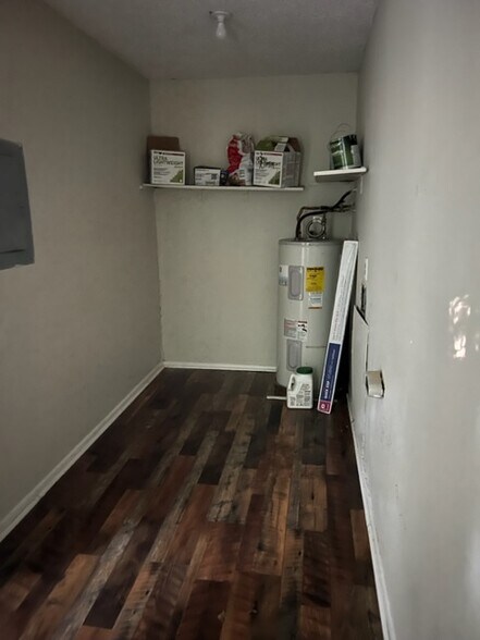Building Photo - 350 Cross Timbers Dr
