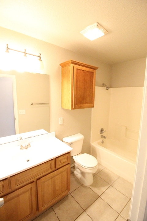 Building Photo - 1900 Terrace Lawn Dr