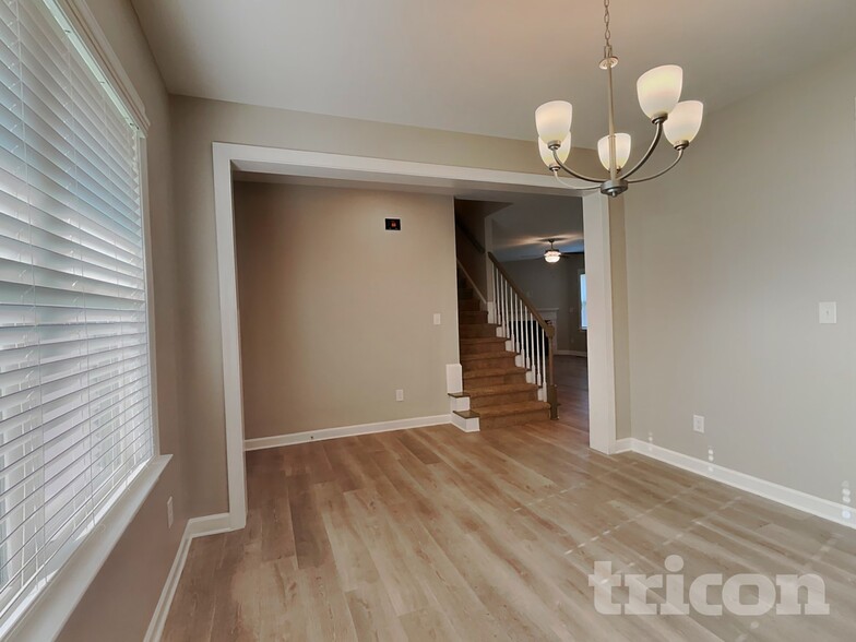 Building Photo - 335 Lasswade Ct