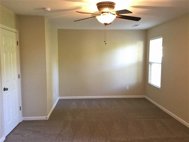 Building Photo - 103 Surlington Dr